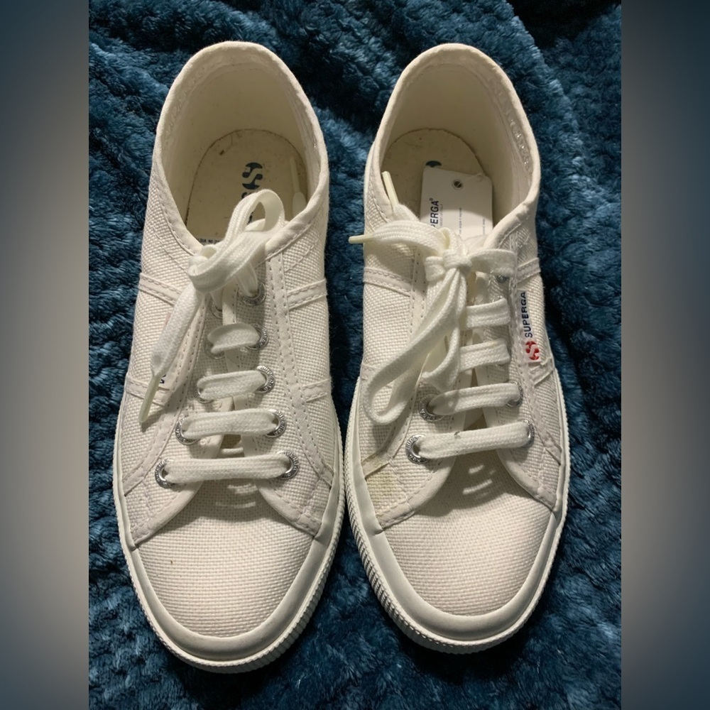 SUPERGA Women's 2750 Cotu Classic Sneaker, White. Size 6/36. Never worn.